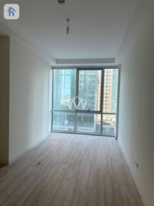 Spacious Apartment with Stunning Views Image 3