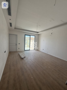 Gorgeous 6 Bedroom House for Sale Image 4
