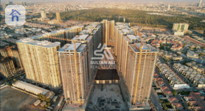 23rd Floor Apartment with Modern Design Image 4