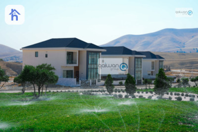 House (469m²) image 1