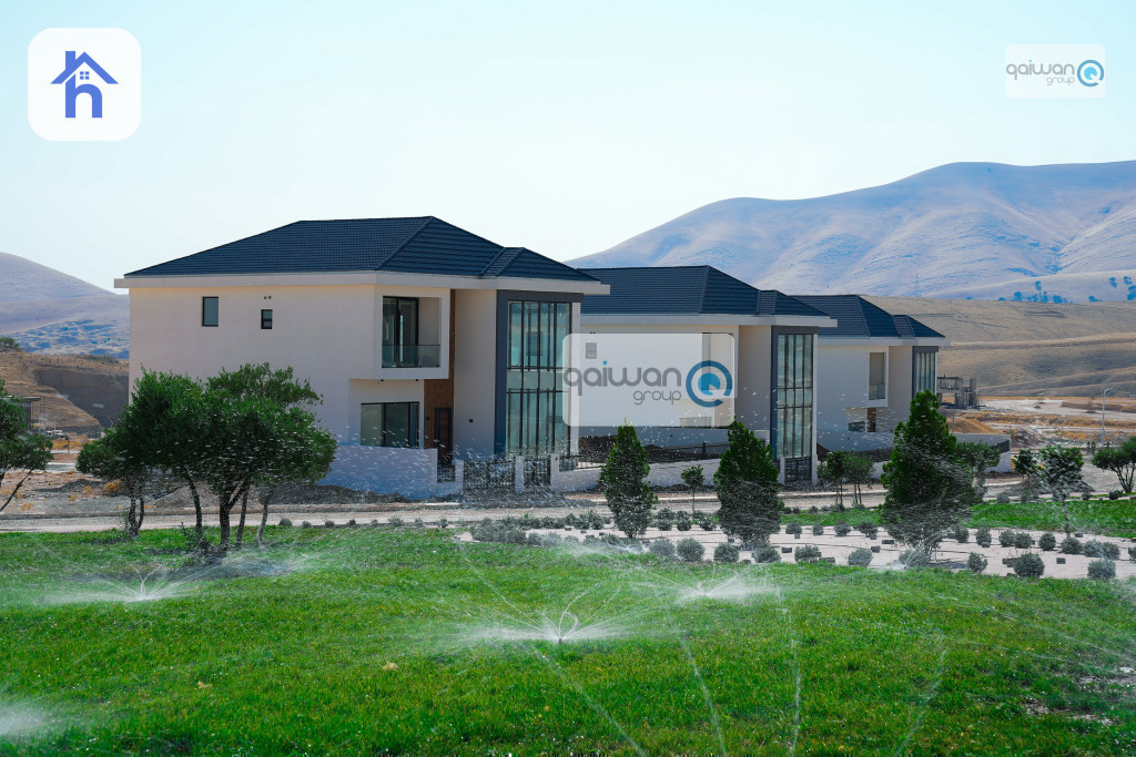 House (469m²)