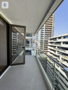 Elegant 13th Floor Apartment for Rent Image 5