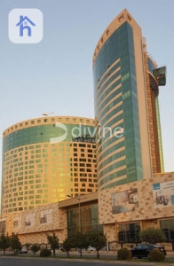 Spacious Office with High Floor image 1