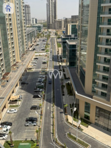 Elegant Apartment in Empire Square Image 7