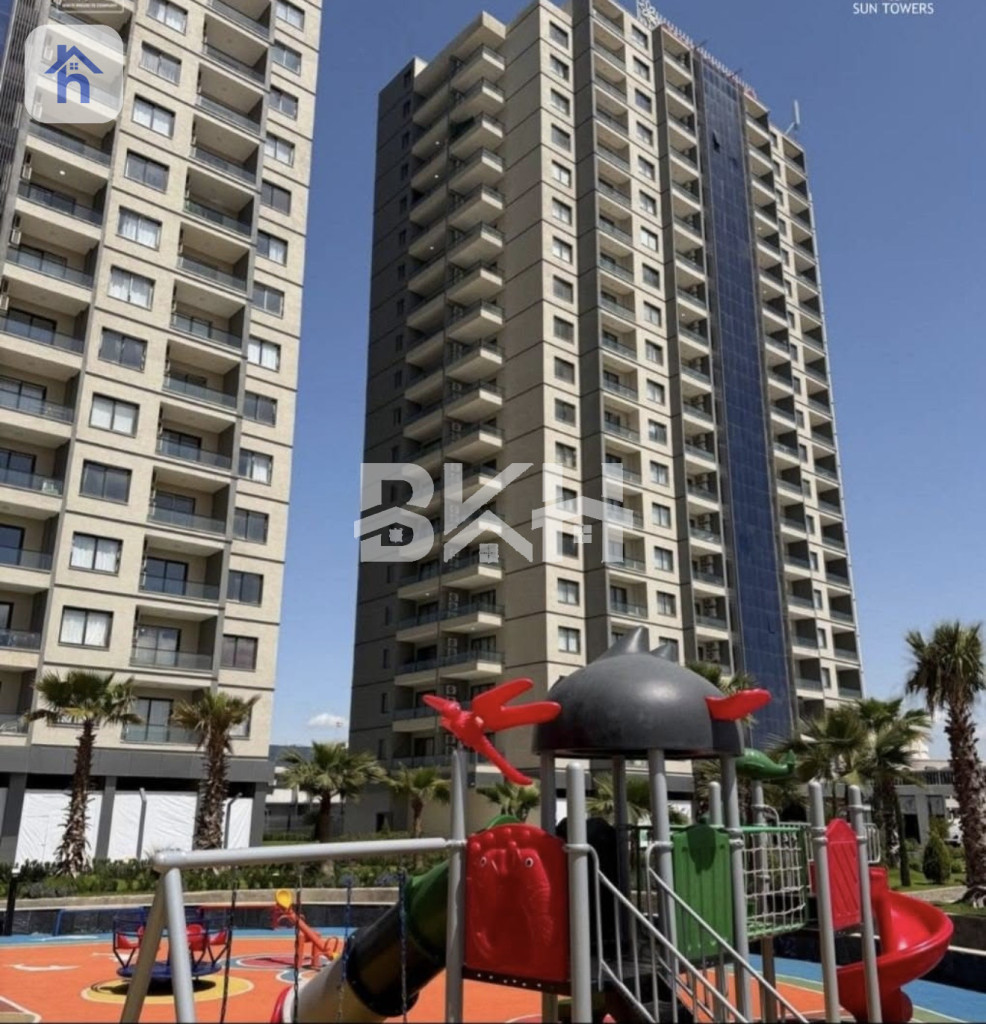 Two-Bedroom Apartment in Prime Location Image 2