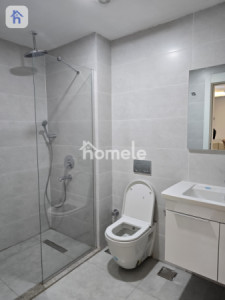 Modern Apartment with Great Views Image 4