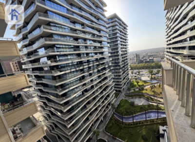 Modern 3-Bedroom Apartment image 2