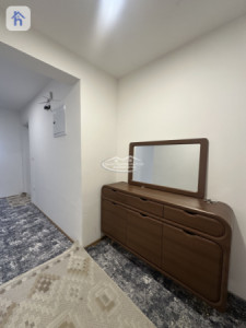 شوقەیەکی یەک ژووری نوستن ڕاخراو لە ئیمپایەر پیرڵ تاوەرز وێنە 4