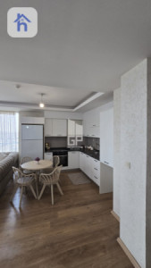 Modern Apartment with Prime Location image 2