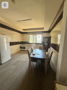 Spacious house with 4 bedrooms image 3