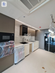 Modern 1-bedroom apartment in Cavalli Tower image 4