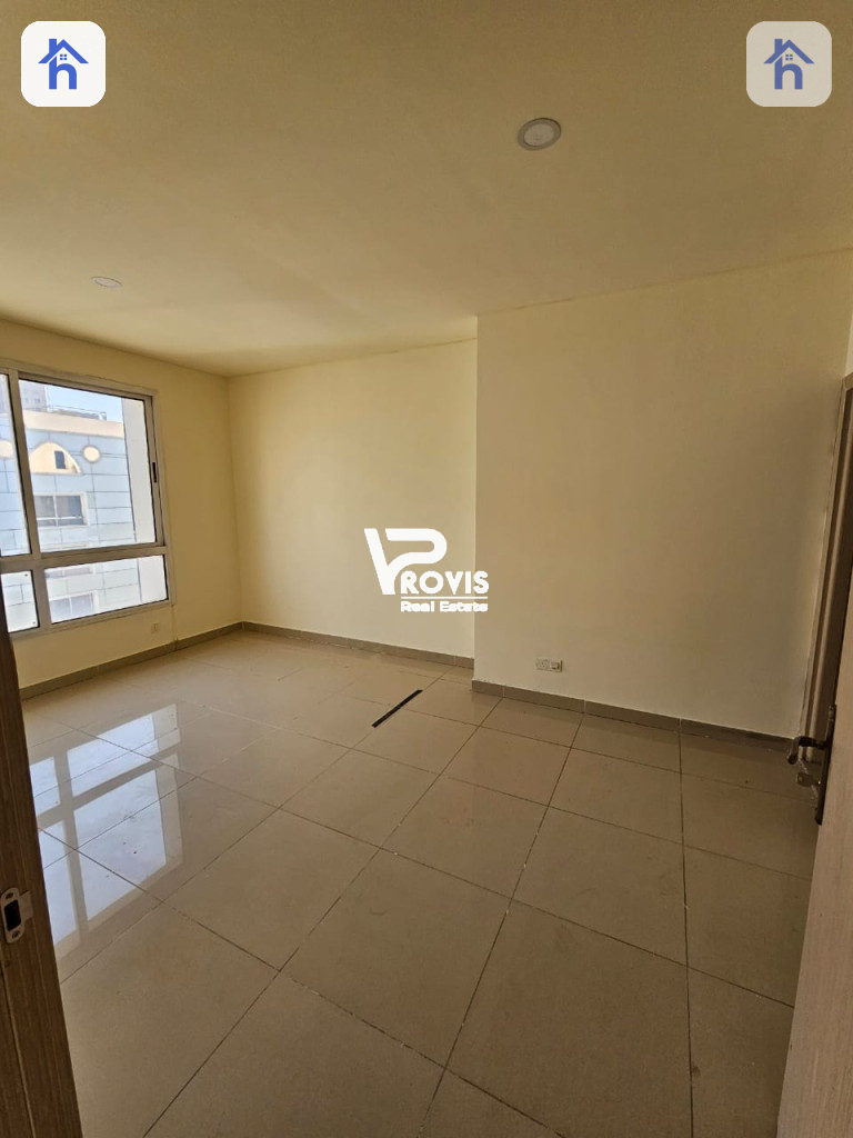 Spacious Apartment on 9th Floor