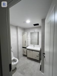 Modern 1 Bedroom Apartment in Rami Towers image 5