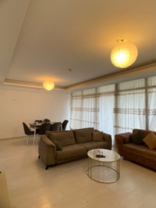 Elegant Apartment in Empire Wings Image 4
