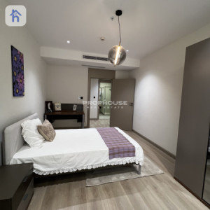 Elegant 2BR Apartment with City Views image 8