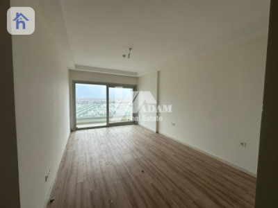 Spacious apartment in Empire Square Image 4