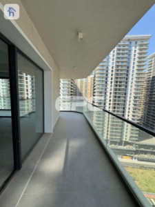 Modern 2-Bedroom Apartment image 11