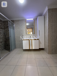 Modern Apartment image 7
