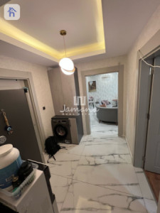 Contemporary Apartment with High-End Features Image 15