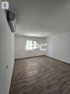 Elegant 3-Bedroom Apartment image 1