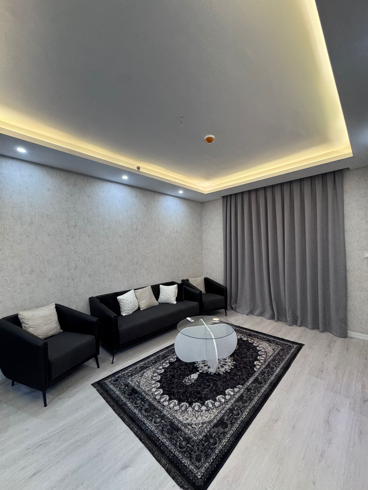 شقة فاخرة مع تصميم داخلي أنيق