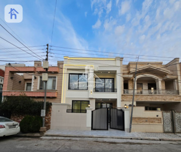 Lovely Home with Ample Space image 1