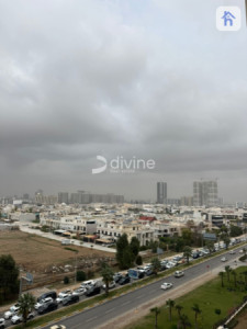 Modern 2-Bedroom Apartment in Empire Square Resim 6