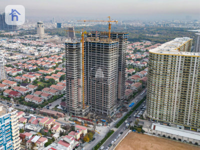Modern Apartment in English Tower image 1