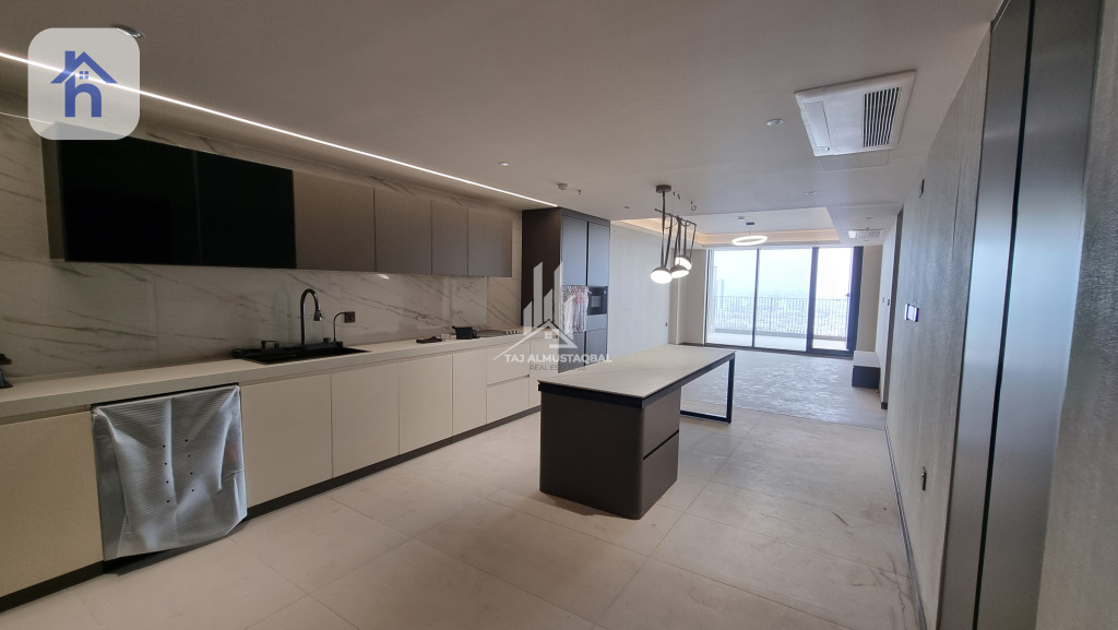 Luxurious 4-Bedroom Apartment in Cavalli Tower