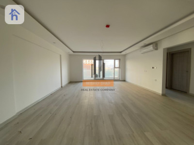 Cozy apartment with 2 bedrooms image 2