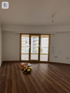 Spacious Apartment in Prime Location Image 3
