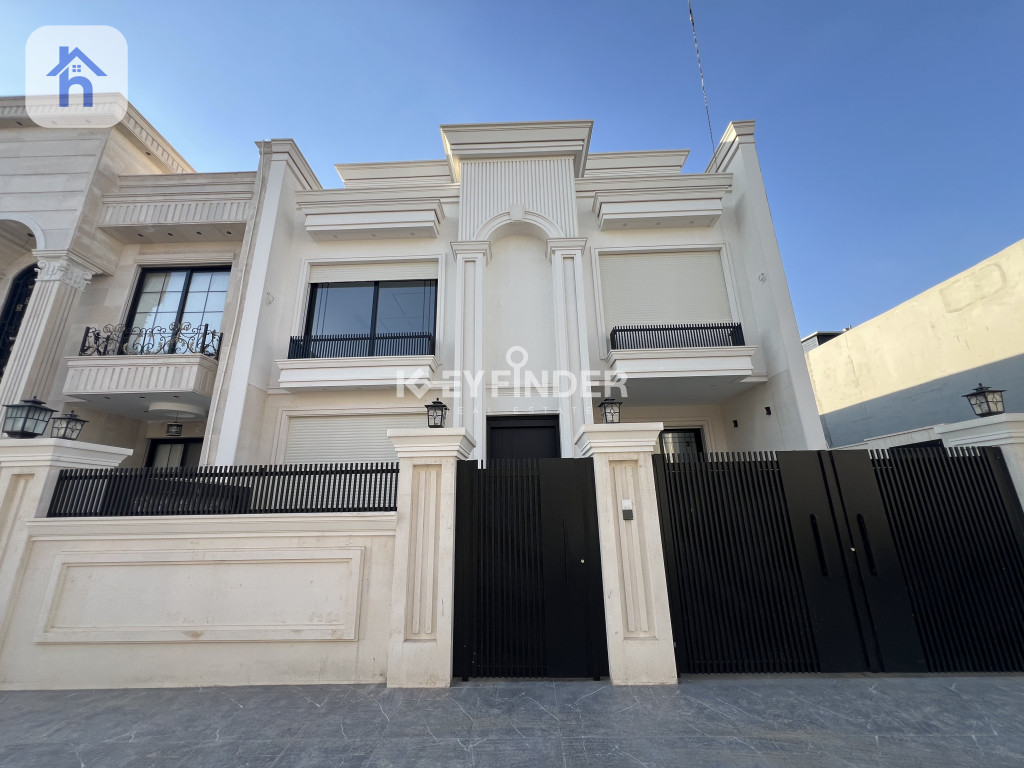 Spacious house with 5 bedrooms Image 2