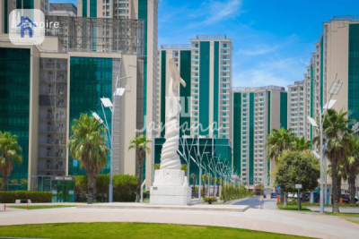 Cozy 2 Bedroom Apartment at Empire Square Image 4