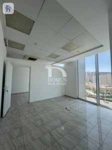 Modern office in Empire Business Towers image 1