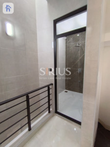 Modern Home with 4 Bedrooms Resim 17