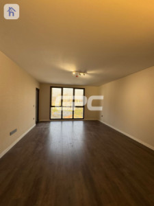 Modern 1-Bedroom Apartment in Prime Location Resim 3