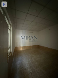 One Floor House image 8