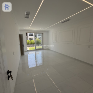 Modern House image 5