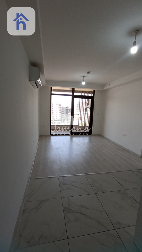 Bright studio apartment in Prime location