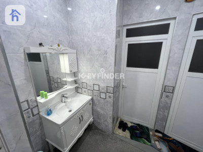 Furnished home with 5 bedrooms Image 17