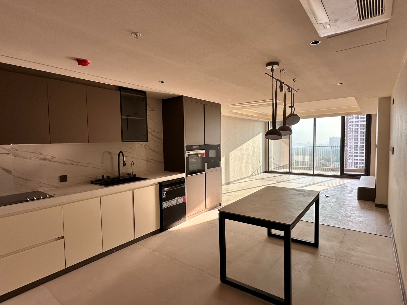 Apartment in Cash Image 1