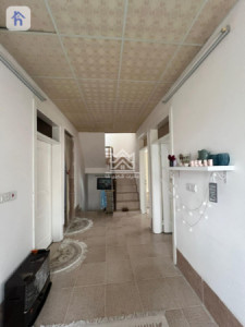 Three Floor House image 4