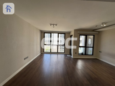 Studio Apartment image 3