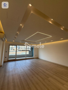 Modern 3-Bedroom Apartment in a Prime Location image 1