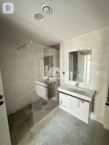 Internal View House image 16