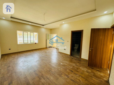 Luxury House Image 6