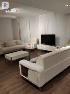 Chic One-Bedroom Apartment for Rent image 1