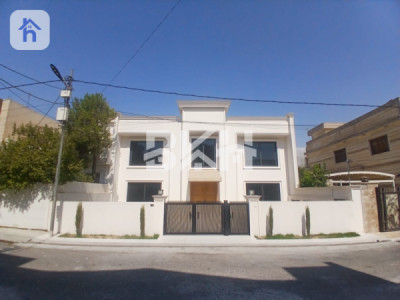 Luxury House image 1