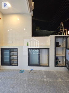 Modern House image 7