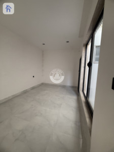 Spacious House with 4 Bedrooms image 10
